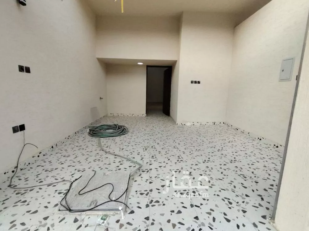 5 bedroom floor in Badr 3