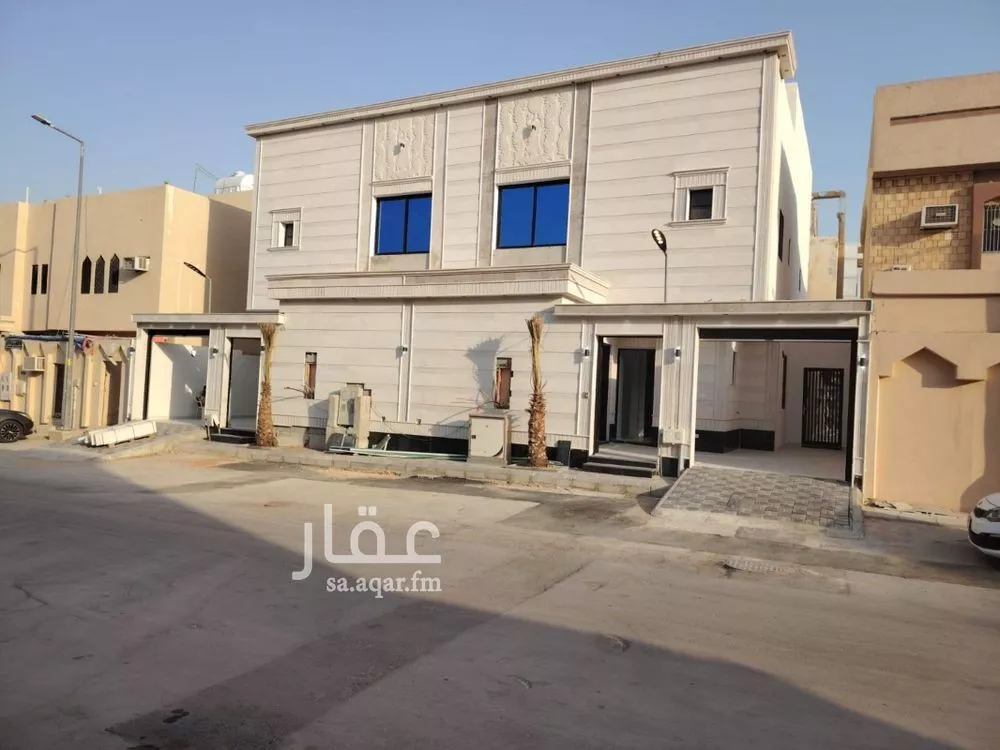 5 bedroom villa in Al Uraija Al Gharbiyah 5