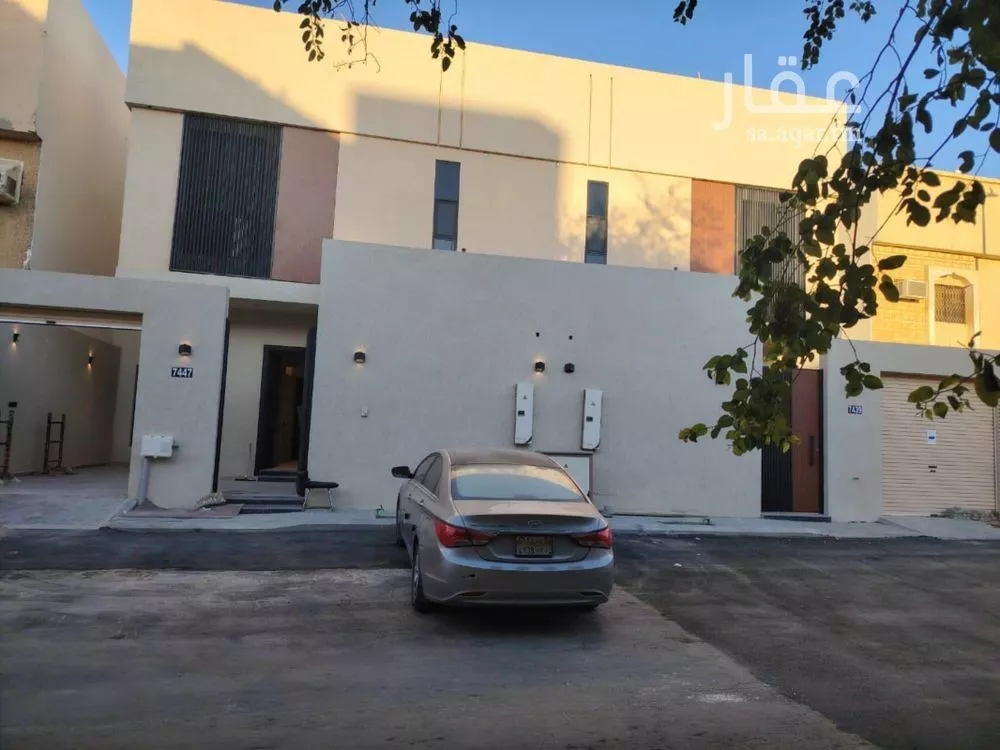 فيلا 6 غرف في العريجاء الغربية 2