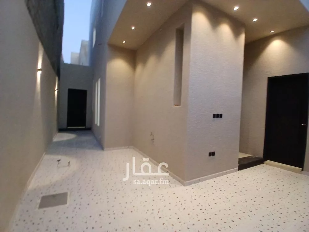 5 bedroom villa in Tuwaiq 4