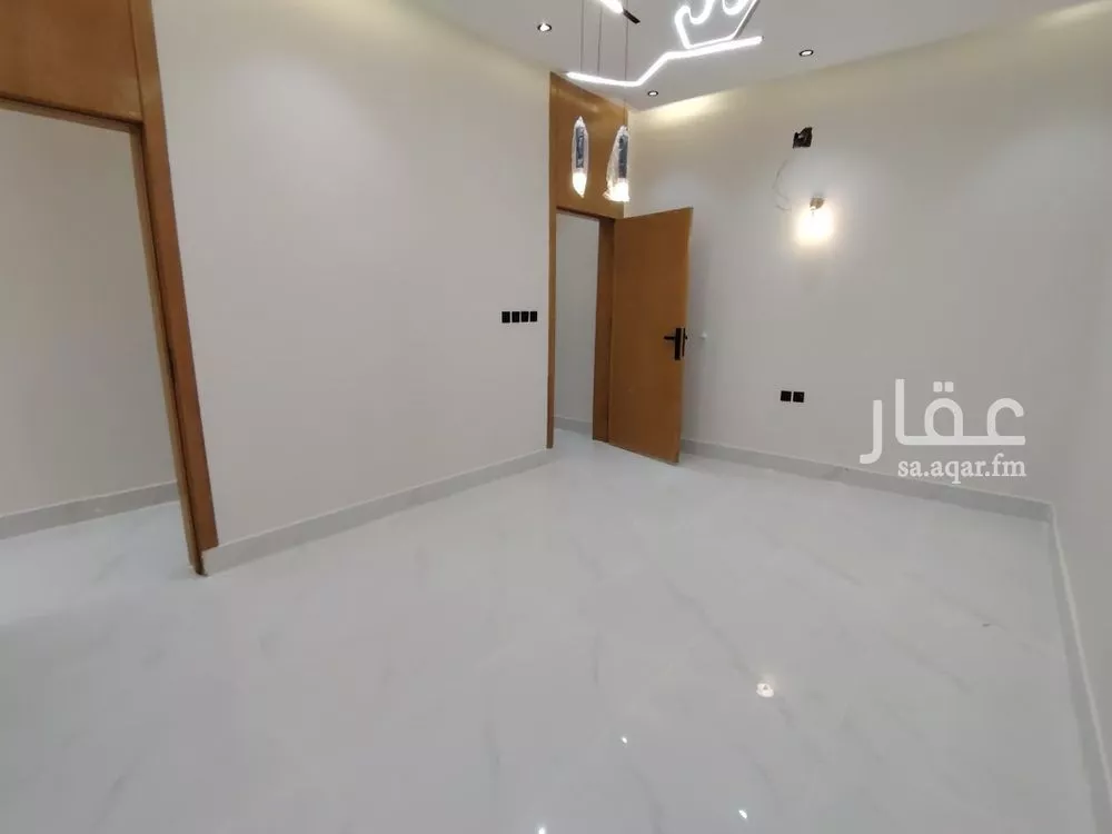 5 bedroom floor in Badr 4