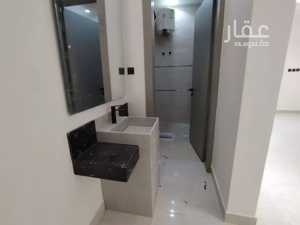 5 bedroom floor in Badr 5