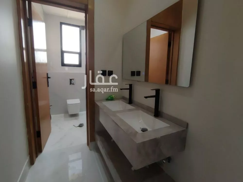 5 bedroom floor in Badr 5