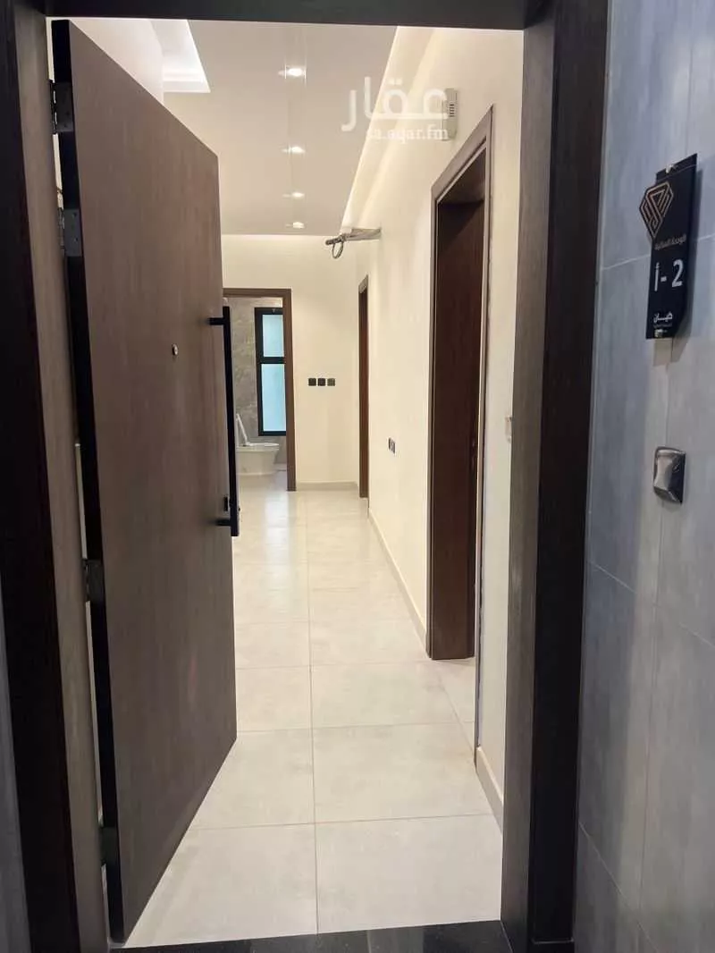 شقة 4 غرف في الريان 4