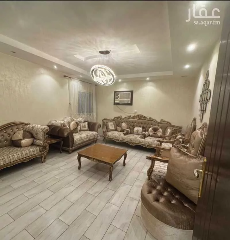 شقة 4 غرف في بطحاء قريش 2