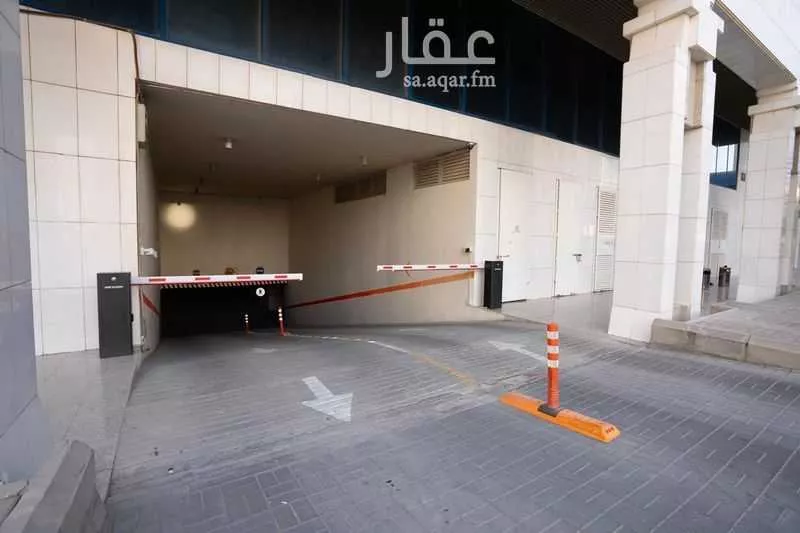 مكتب 188 م² في العليا 5