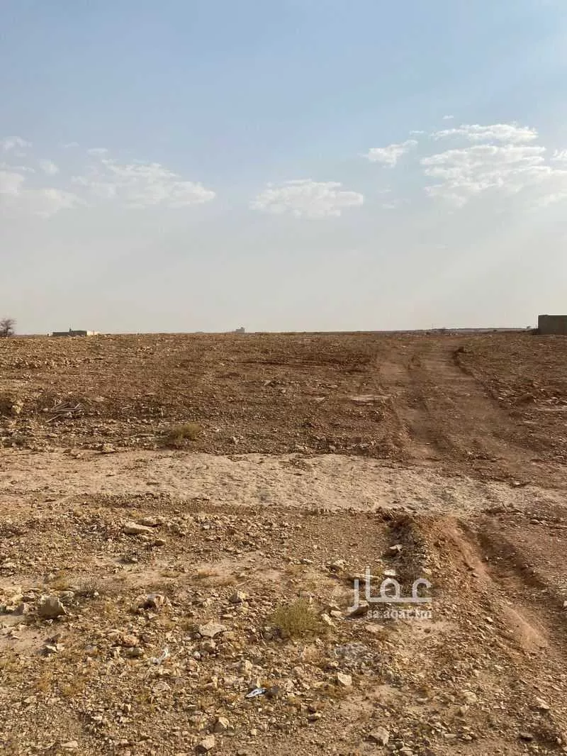 أرض 900 م² في عريض 3