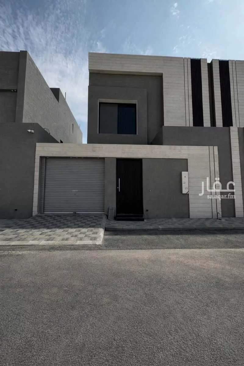 5 bedroom villa in Al Janadriyah 1