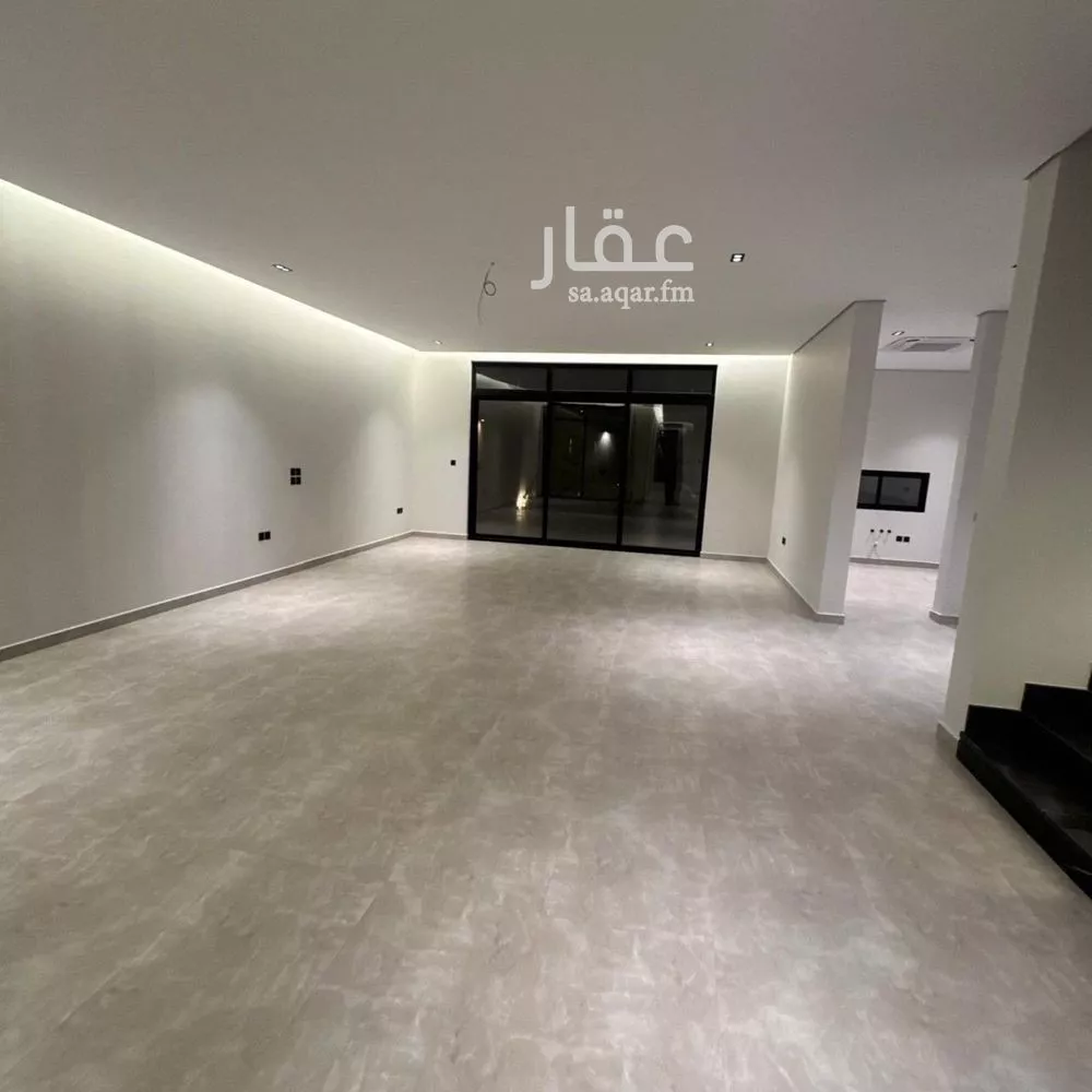 5 bedroom villa in Al Malqa 2