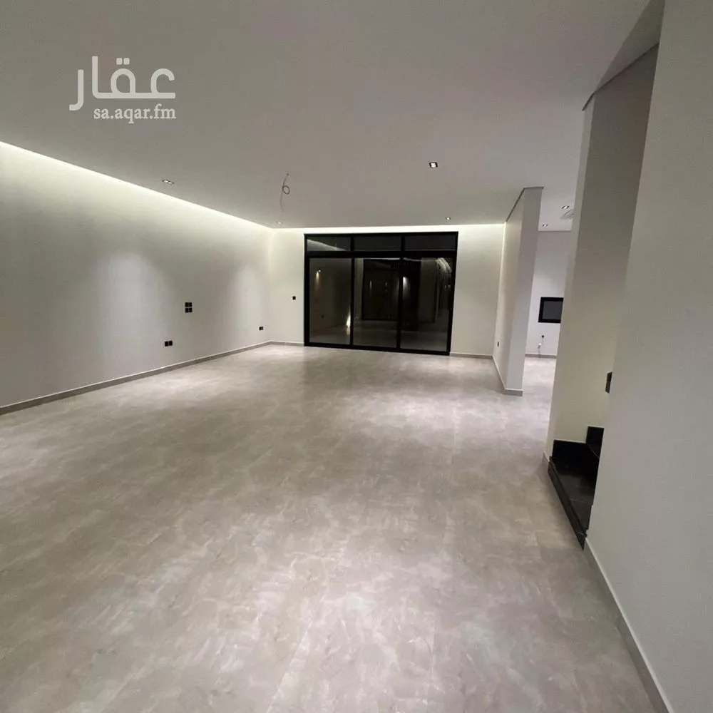 5 bedroom villa in Al Malqa 1