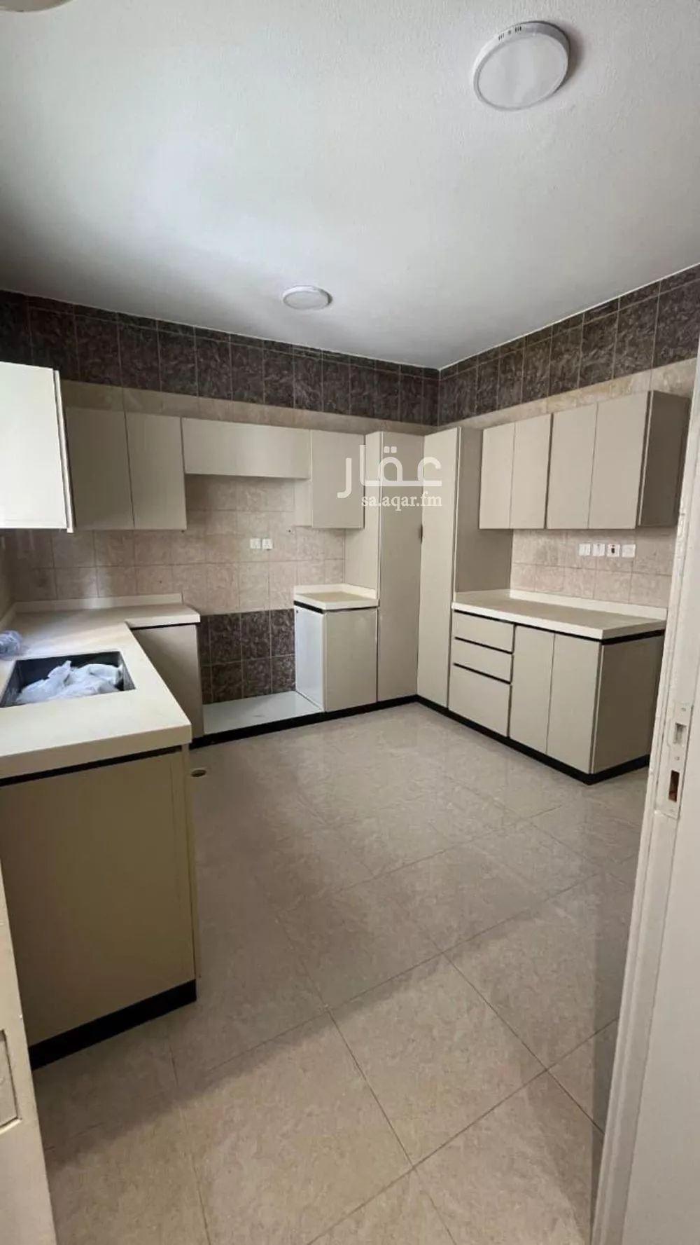 3 bedroom floor in Al Aridh 4