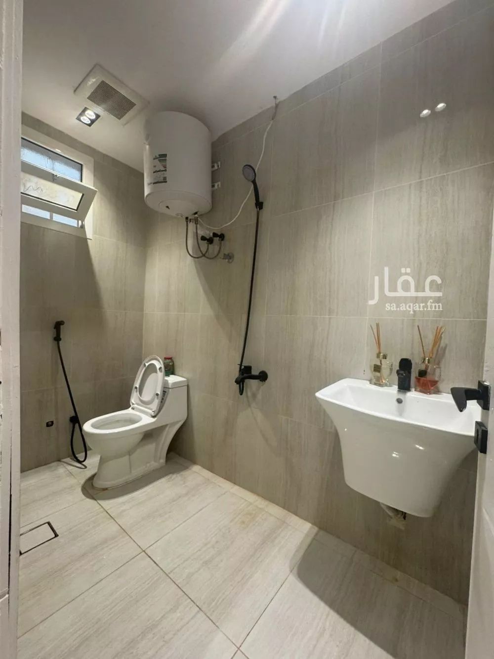 شقة 1 غرف في المونسية 4