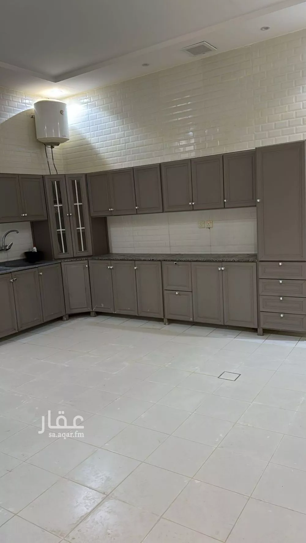 5 bedroom villa in Al Rimal 1