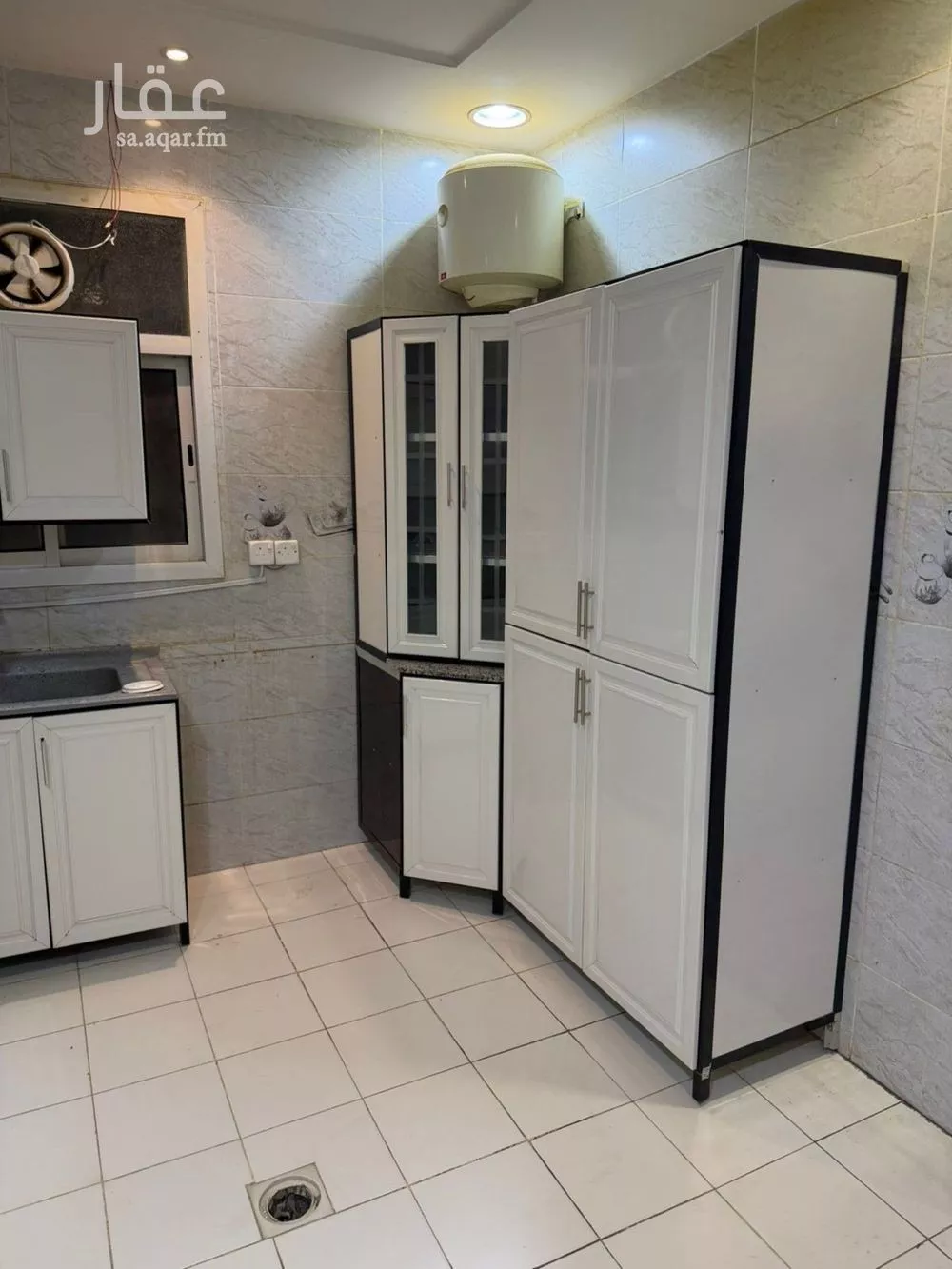 3 bedroom floor in Al Munsiyah 5