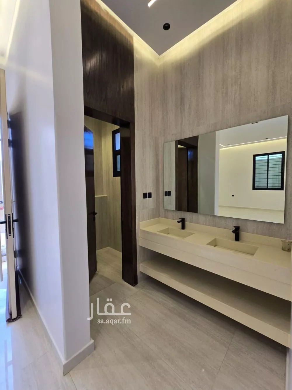 6 bedroom floor in Dahiat Namar 1