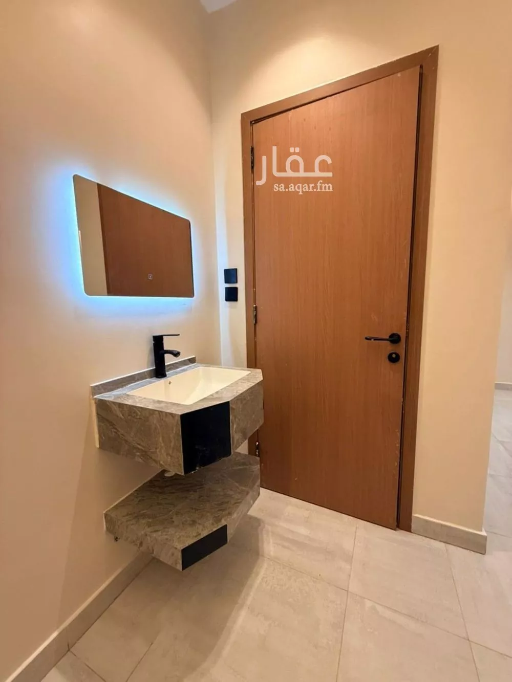 شقة 2 غرف في النزهة 5