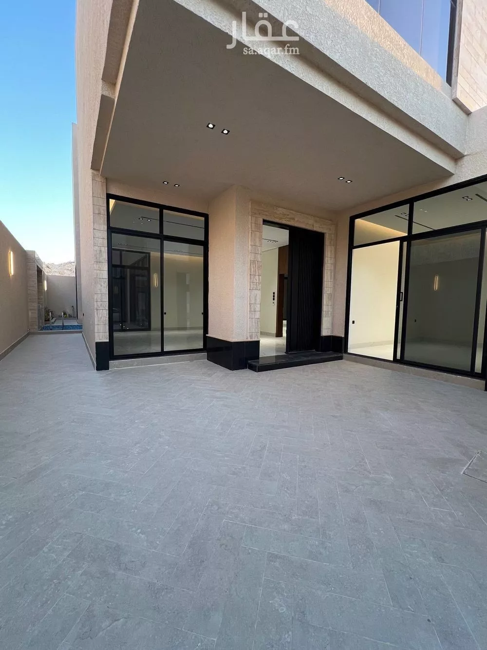 6 bedroom villa in Al Narjis 5