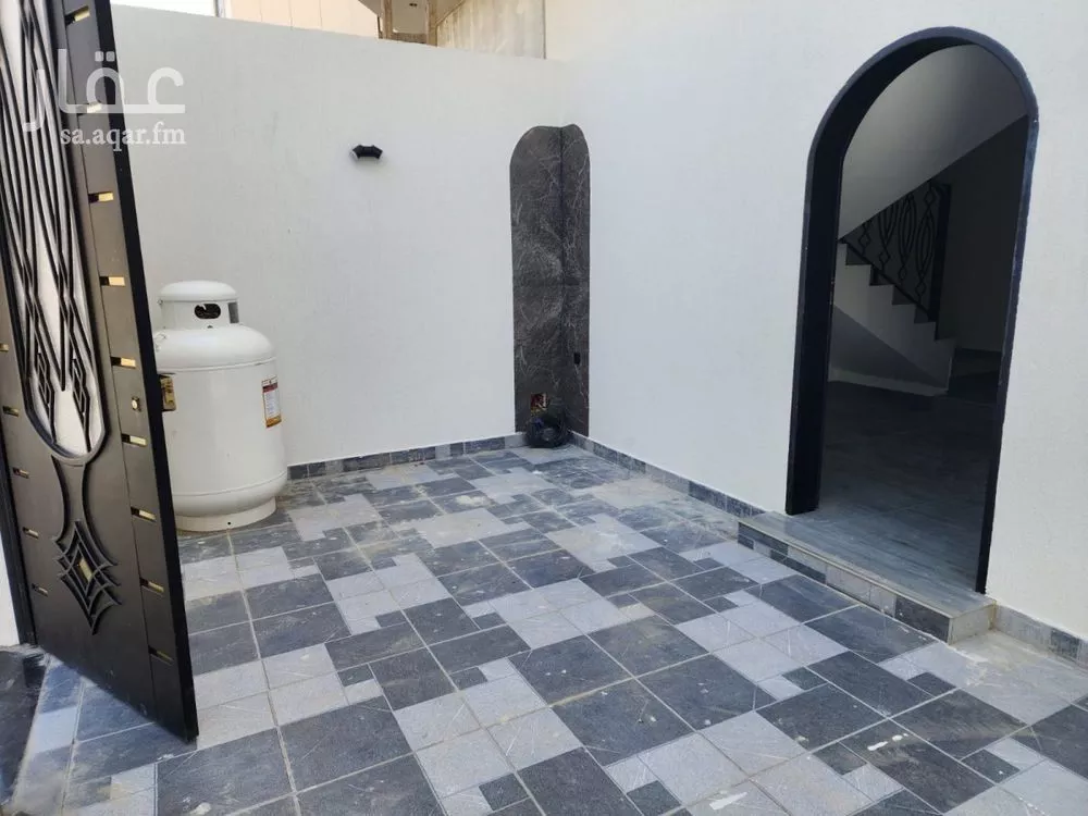 3 bedroom floor in Al Narjis 5