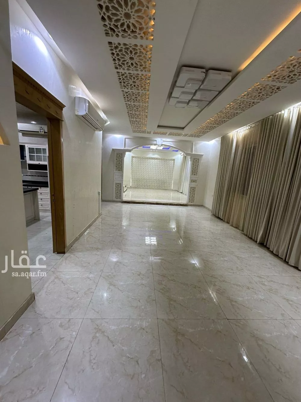 فيلا 8 غرف في الرمال 4