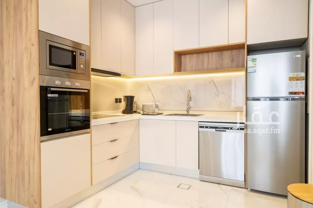 شقة 3 غرف في الملقا 5