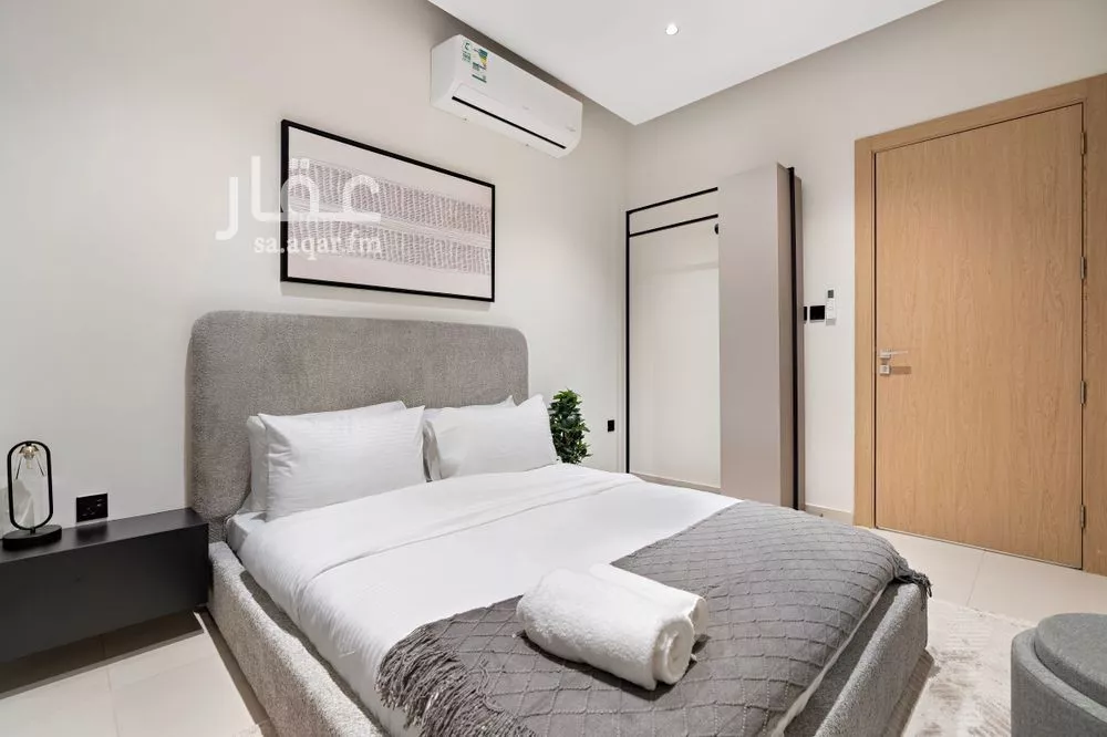 شقة 3 غرف في الملقا 5