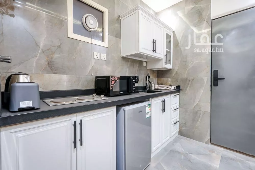 شقة 1 غرف في العقيق 5