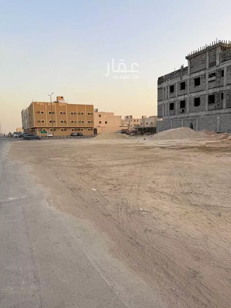 900 sqm land in Dhahrat Laban 2
