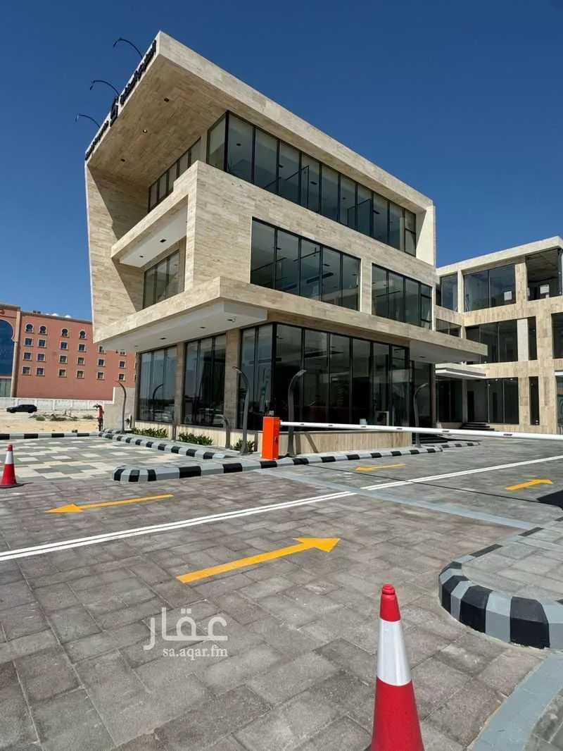 8 bedroom office in Al Khour, Eastern Province 8