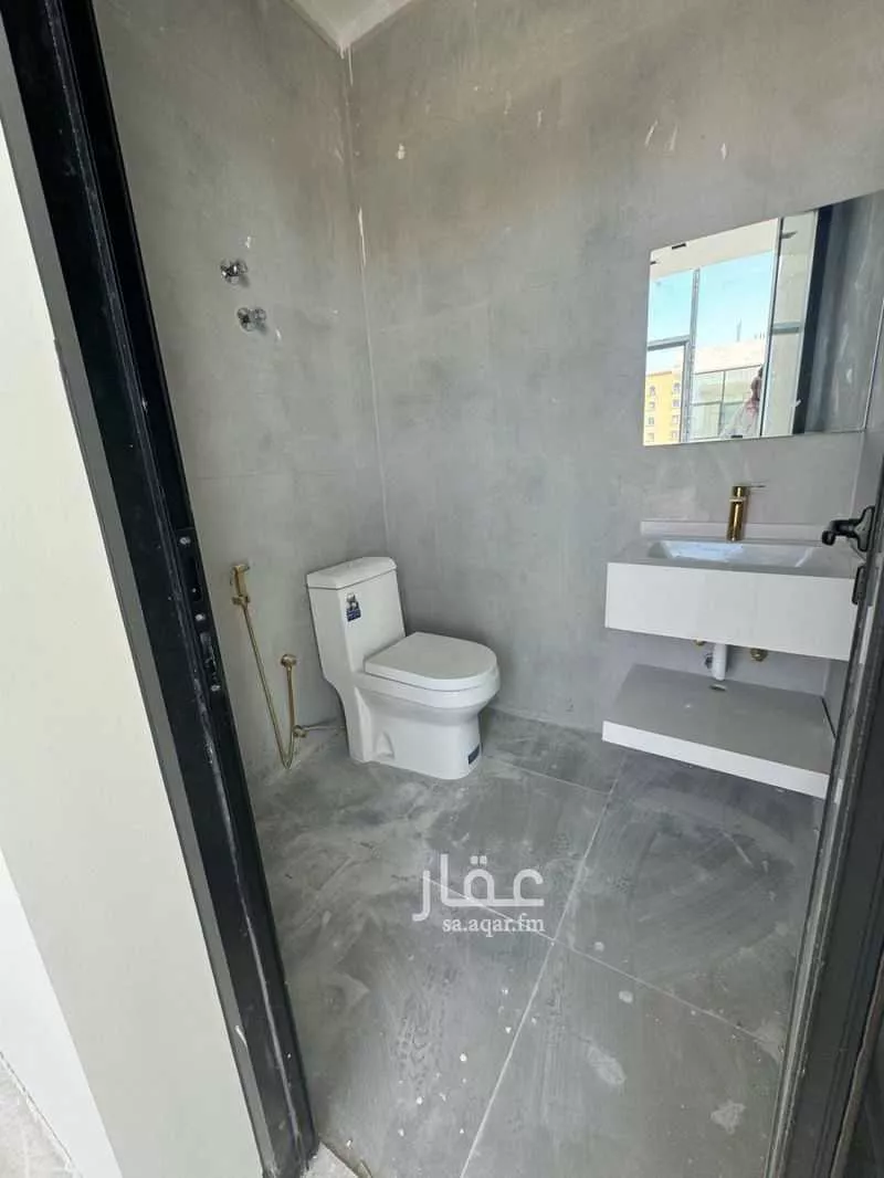 8 bedroom office in Al Khour, Eastern Province 9