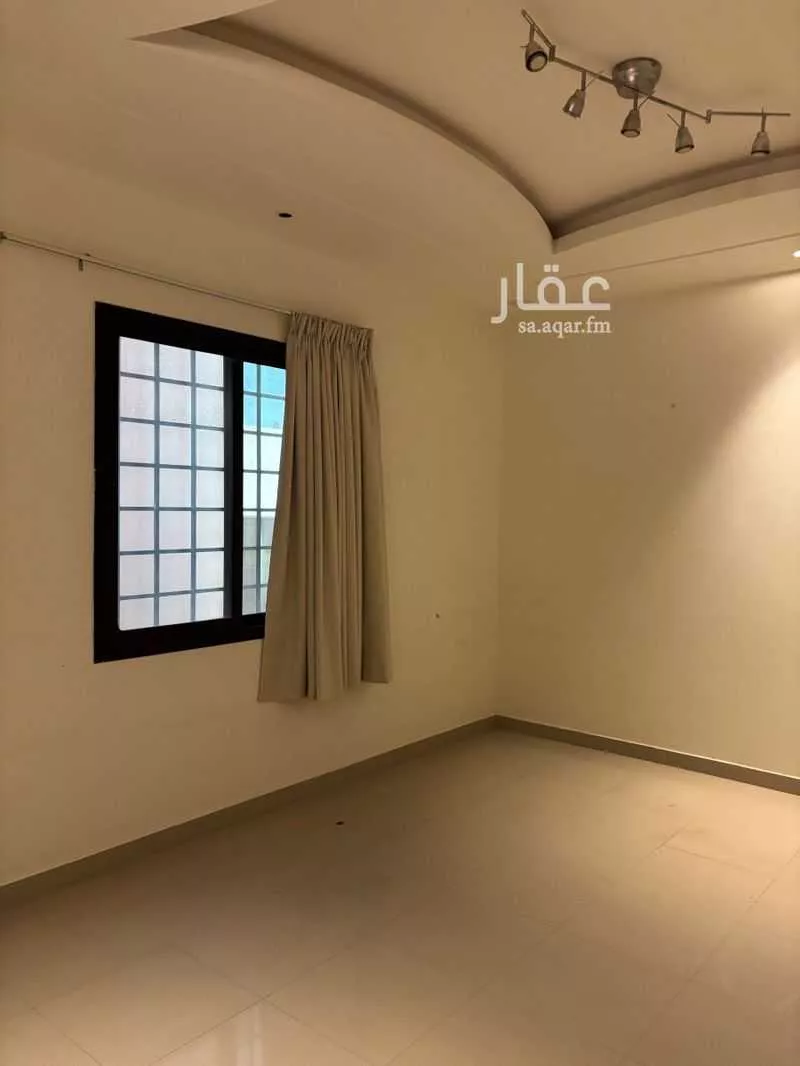 دور 4 غرف في عرقة 2