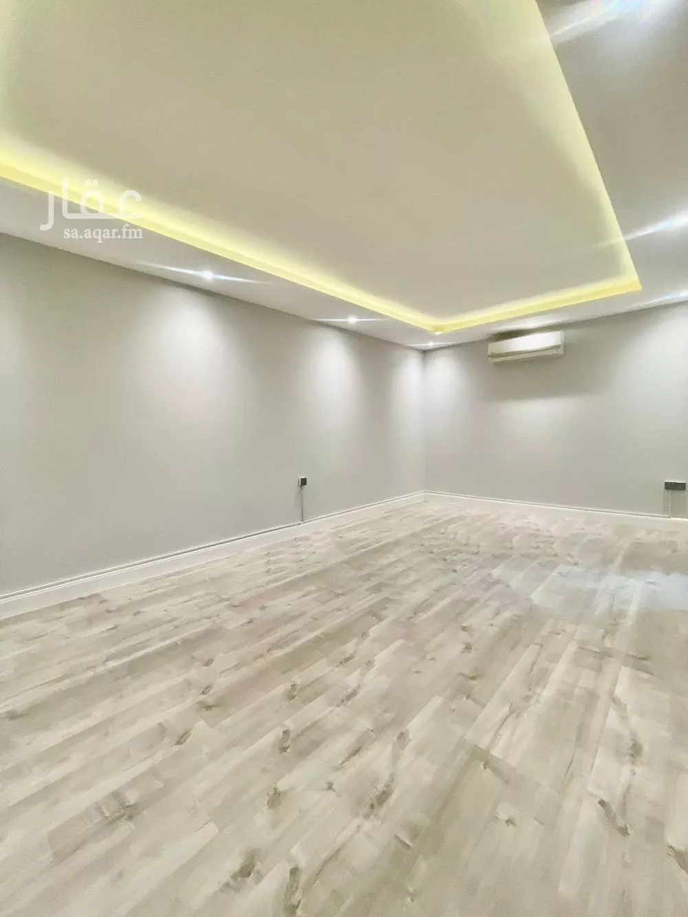 شقة 3 غرف في الملقا 4