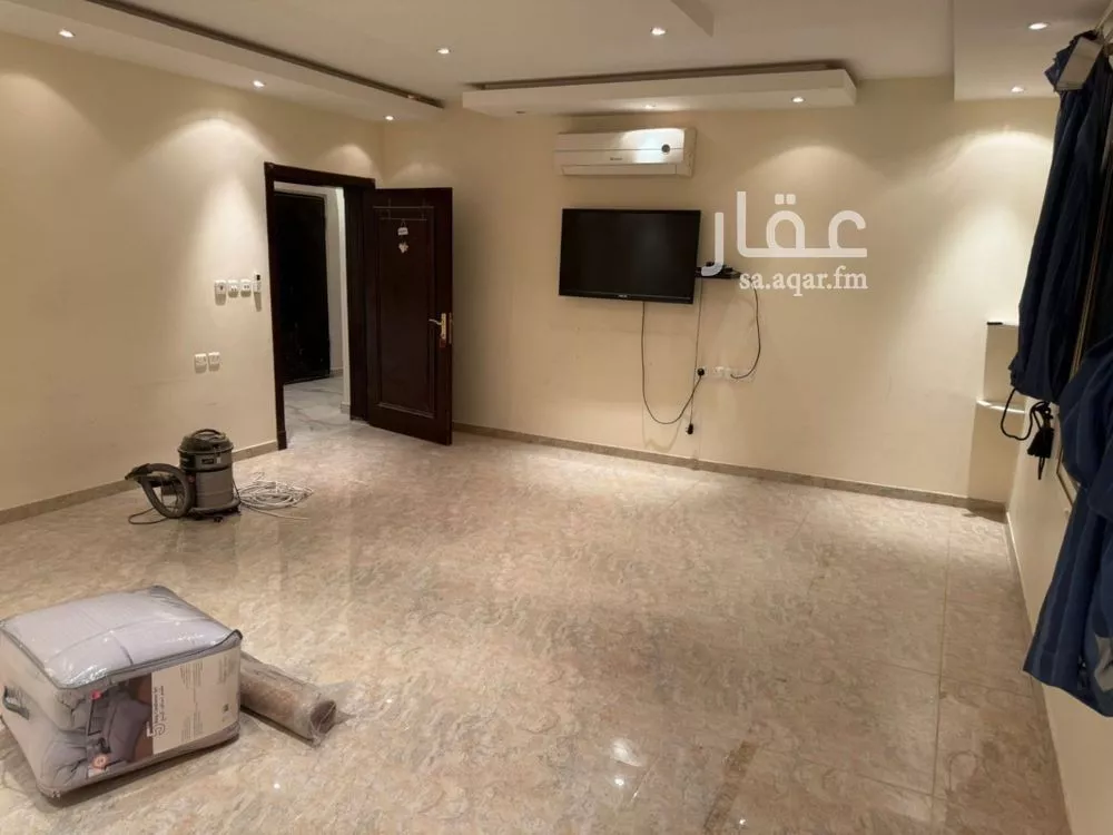 7 bedroom villa in Salah Ad Din, Riyadh 9