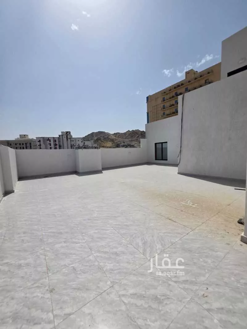 شقة 5 غرف في الهجرة 2