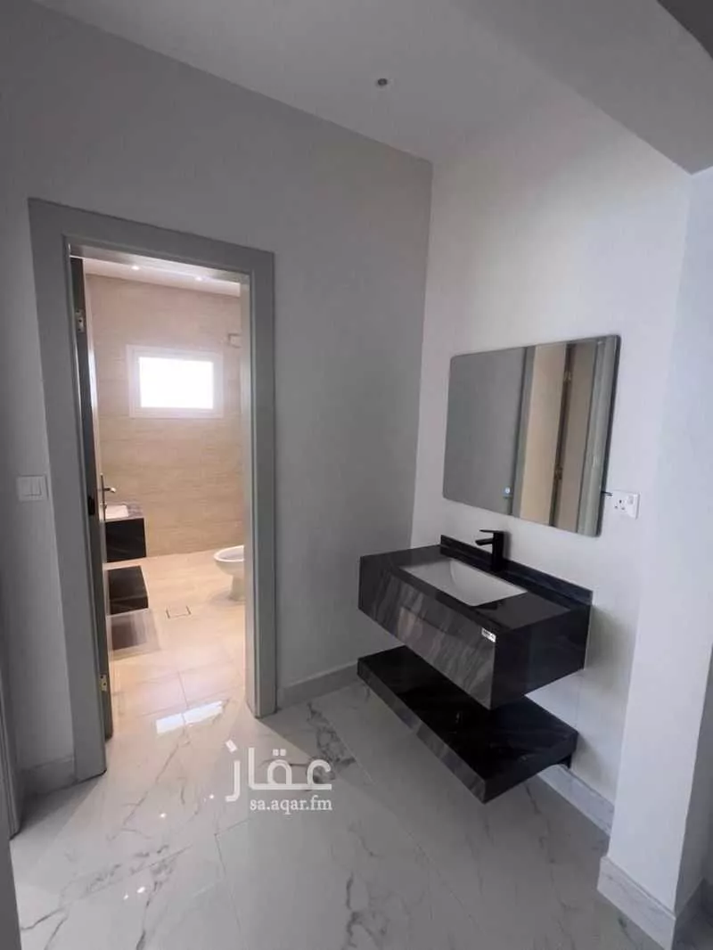 دور 4 غرف في المعذر الشمالي 1