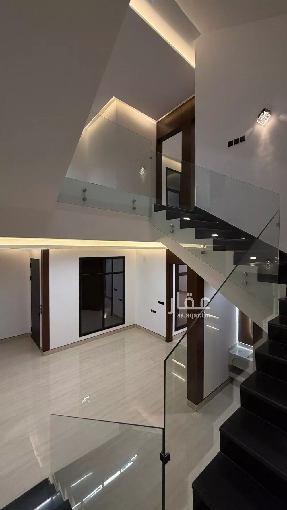 5 bedroom villa in Al Mahdiyyah 2