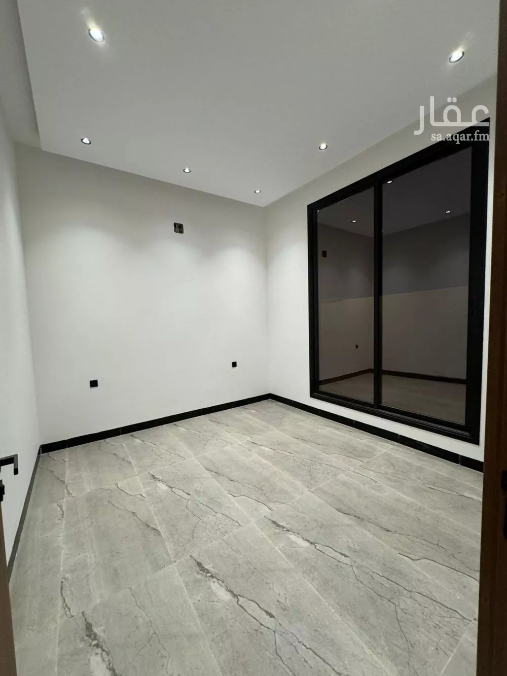 5 bedroom villa in Al Mahdiyyah 2