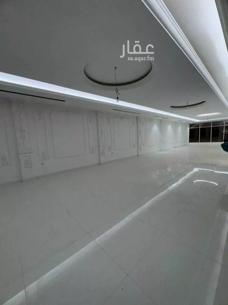 6 bedroom villa in Al Khalidiyyah 4