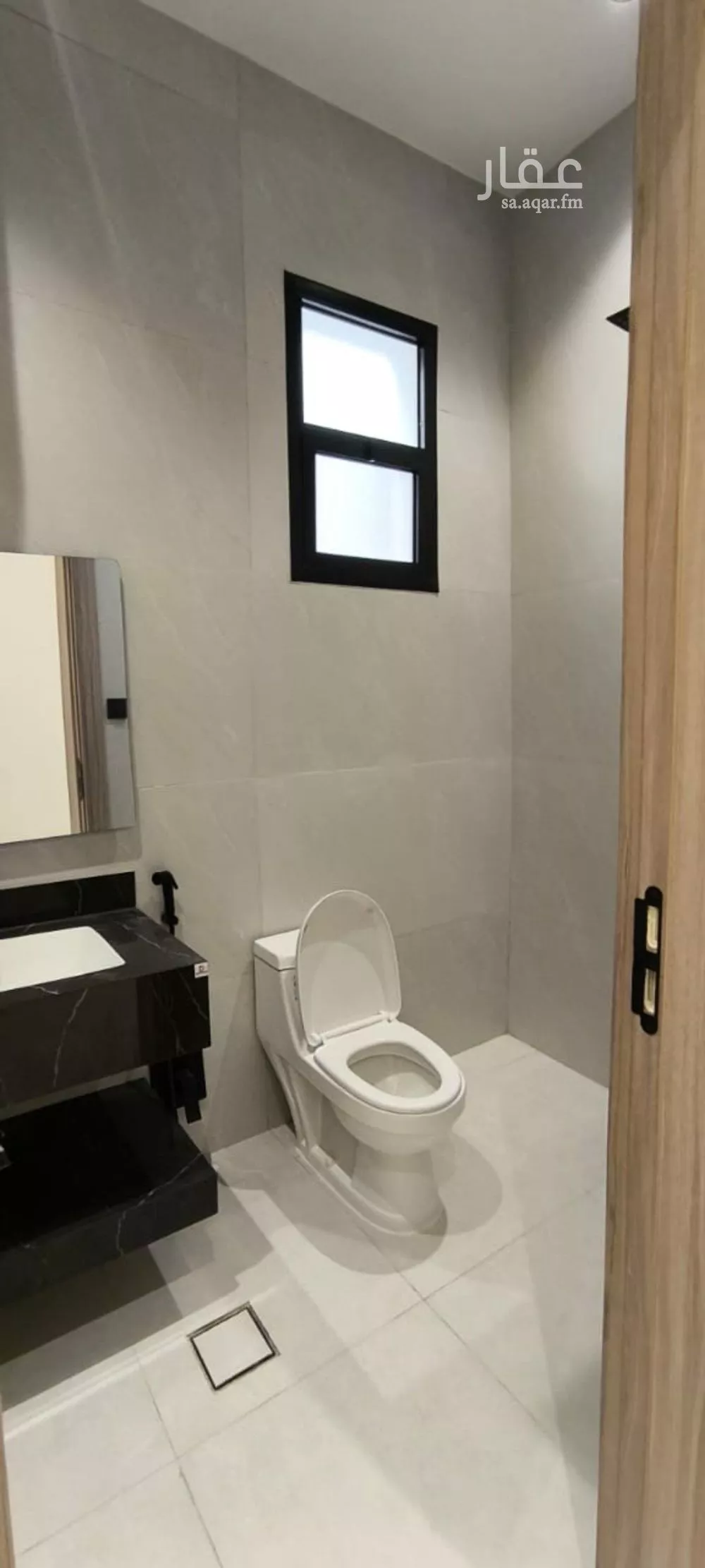 فيلا 5 غرف في الشرق 4