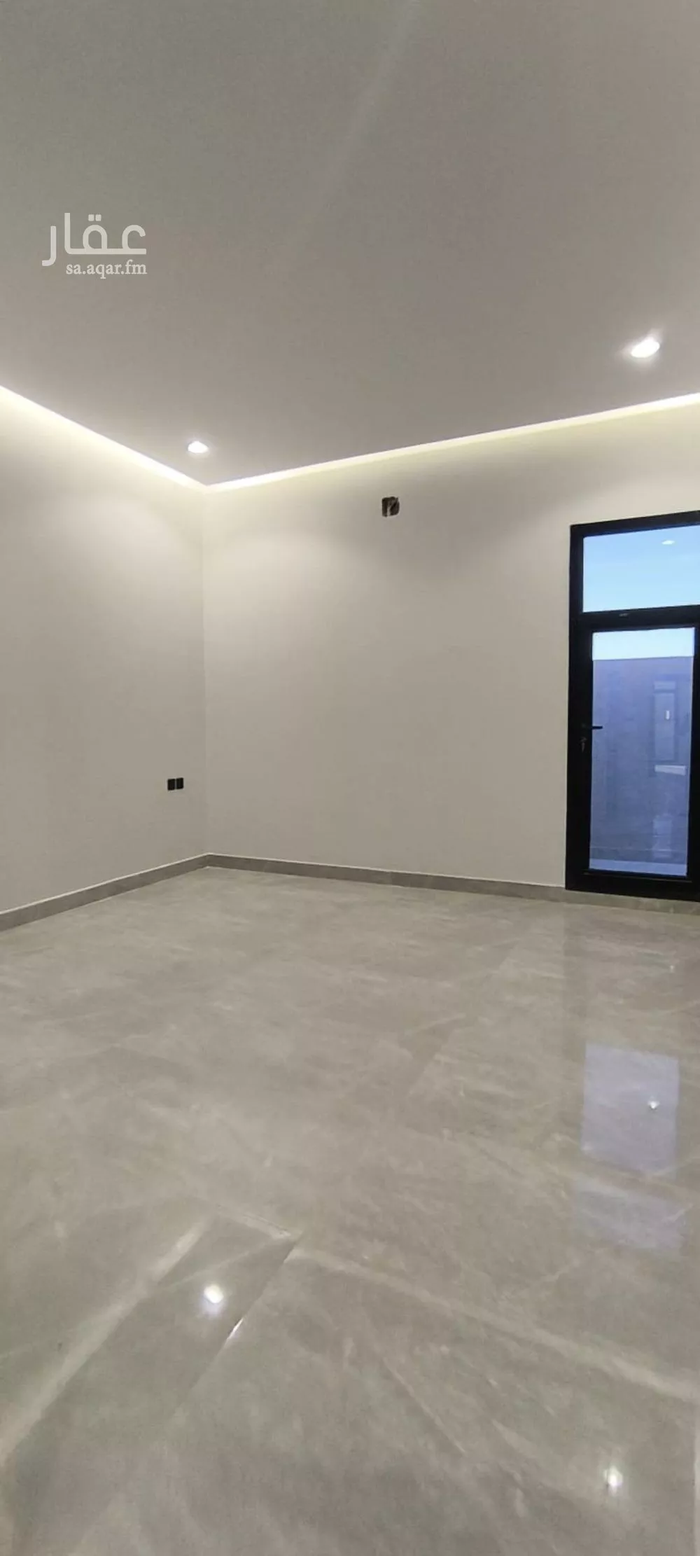 3 bedroom floor in Al Janadriyah 2