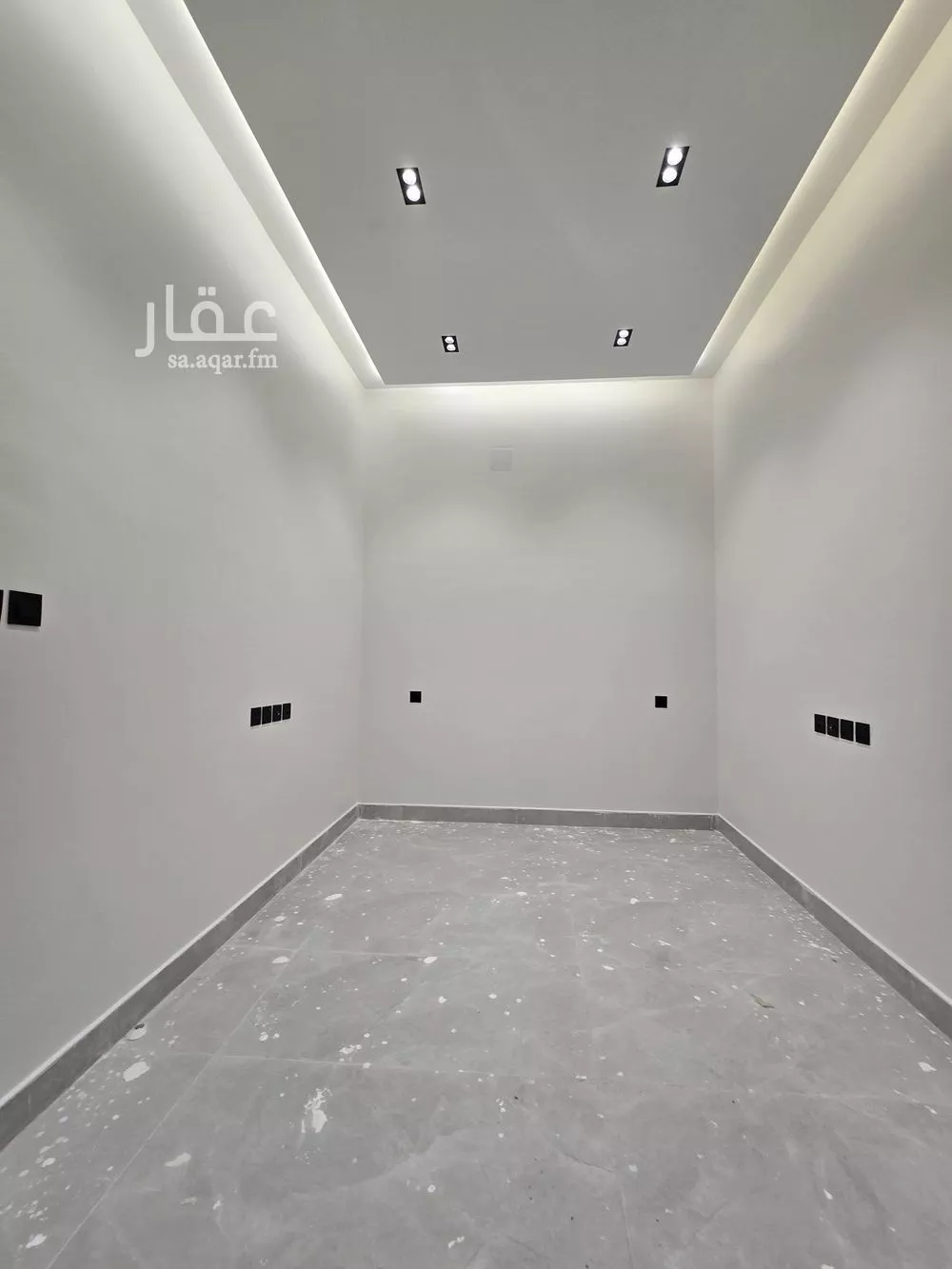 فيلا 5 غرف في القادسية 4