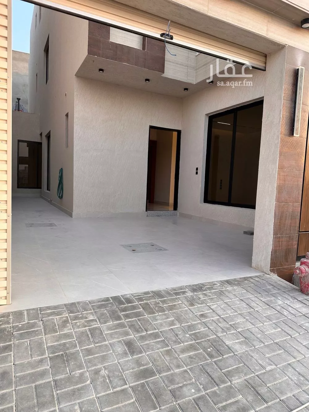 5 bedroom floor in Al Janadriyah 4