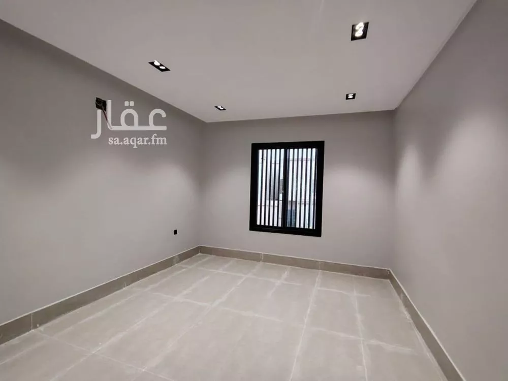 فيلا 5 غرف في عكاظ 3