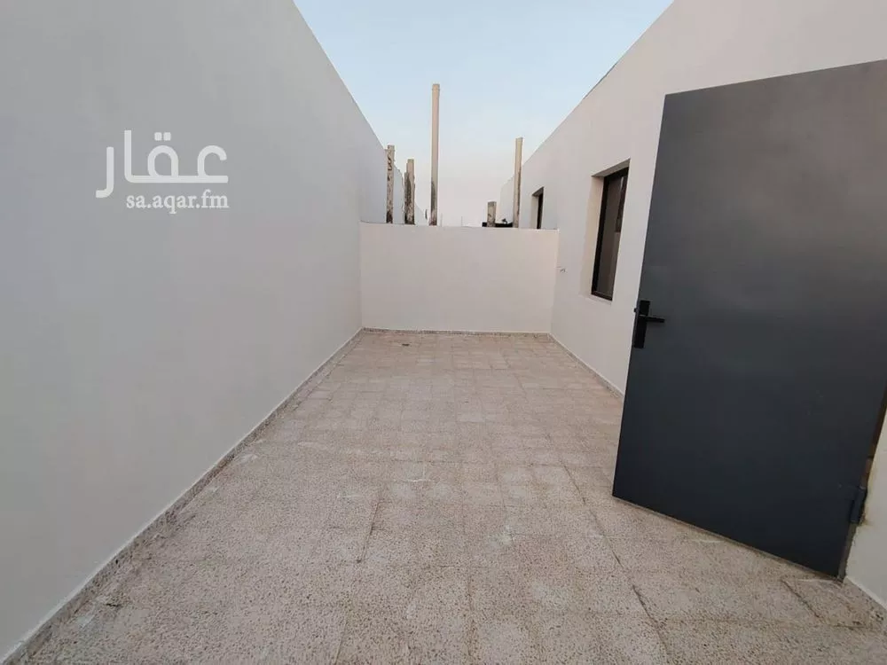 فيلا 5 غرف في عكاظ 2