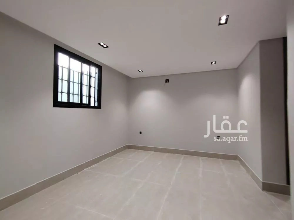 فيلا 5 غرف في عكاظ 3