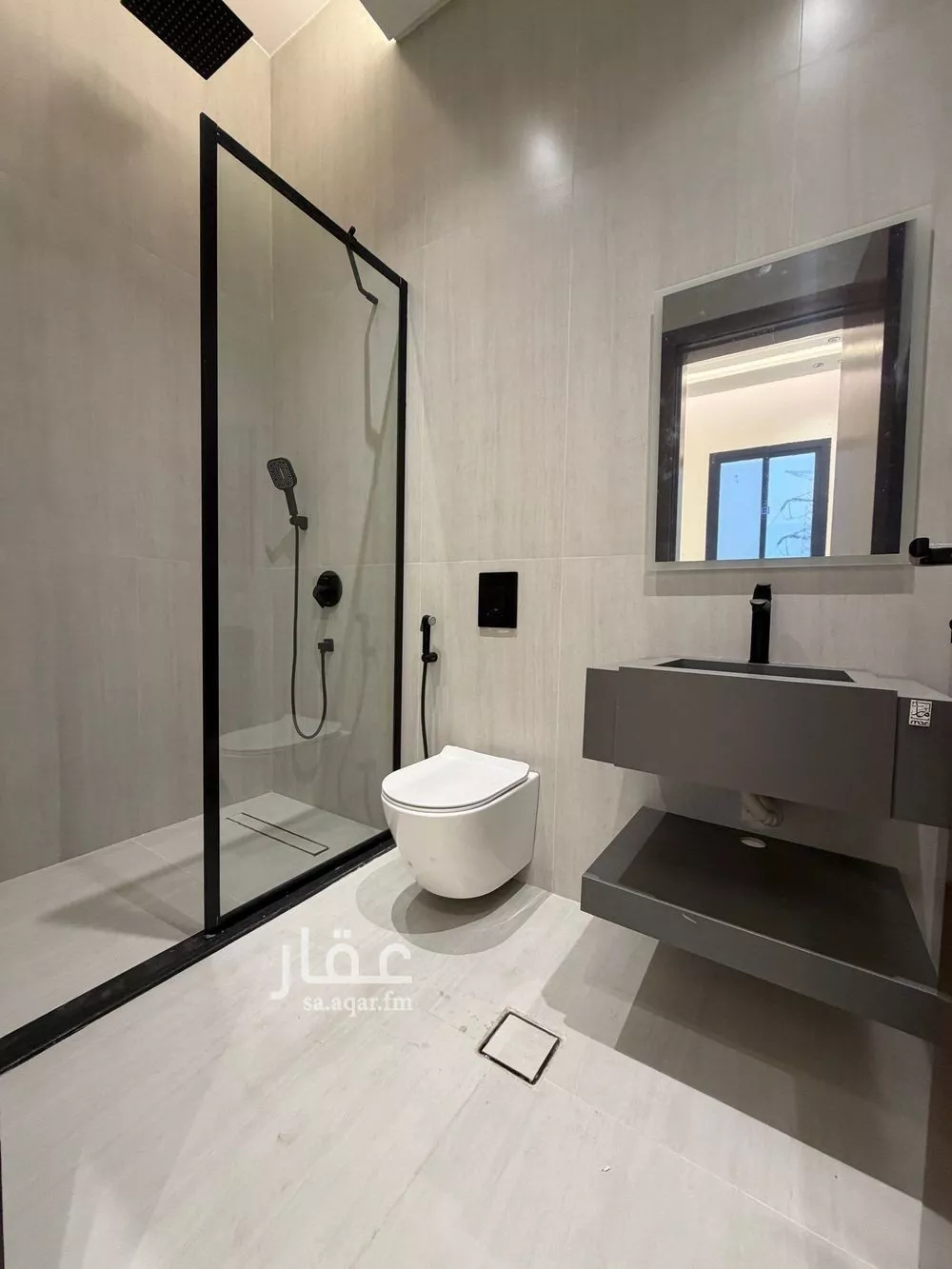 شقة 4 غرف في الواحة 2