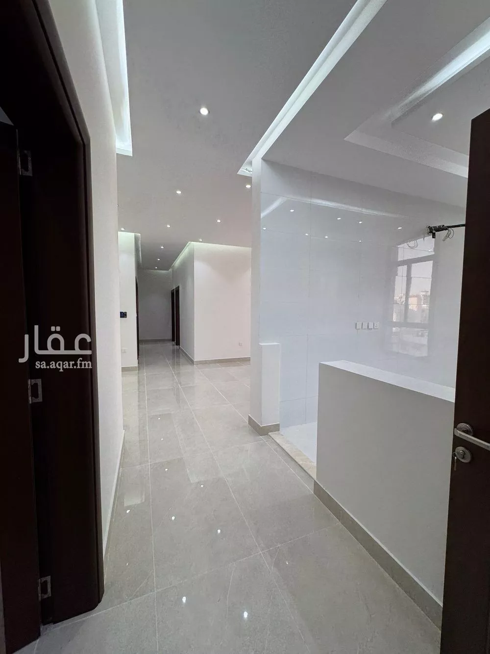 شقة 5 غرف في الروضة 4