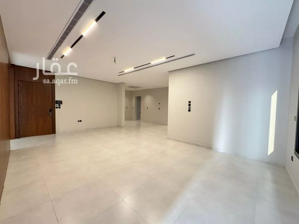 5 bedroom apartment in Al Rawdah 1