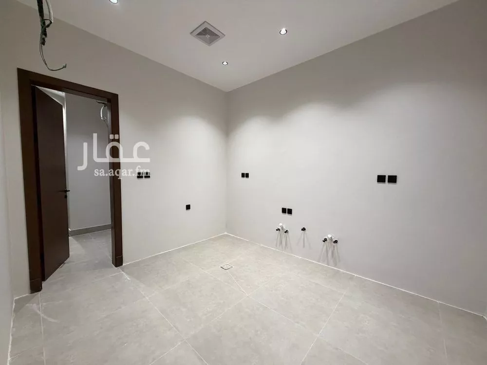 شقة 5 غرف في الواحة 5