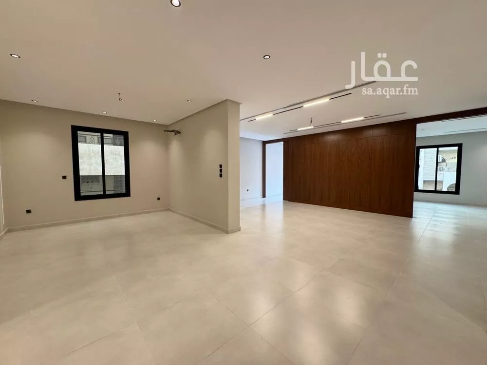 5 bedroom apartment in Al Rawdah 3