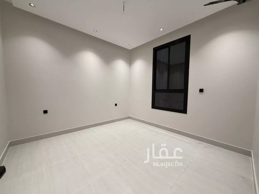 شقة 4 غرف في الواحة 5